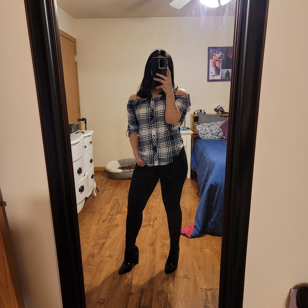 Off the shoulders top